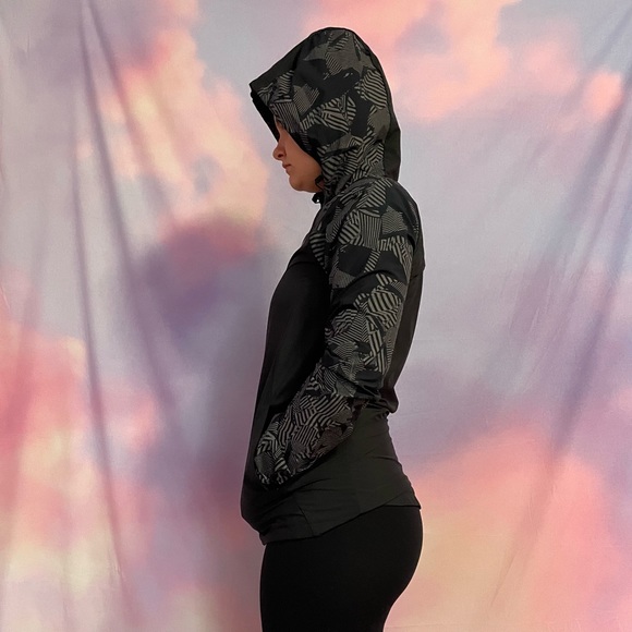 Nike Flash Windbreaker - Picture 8 of 16